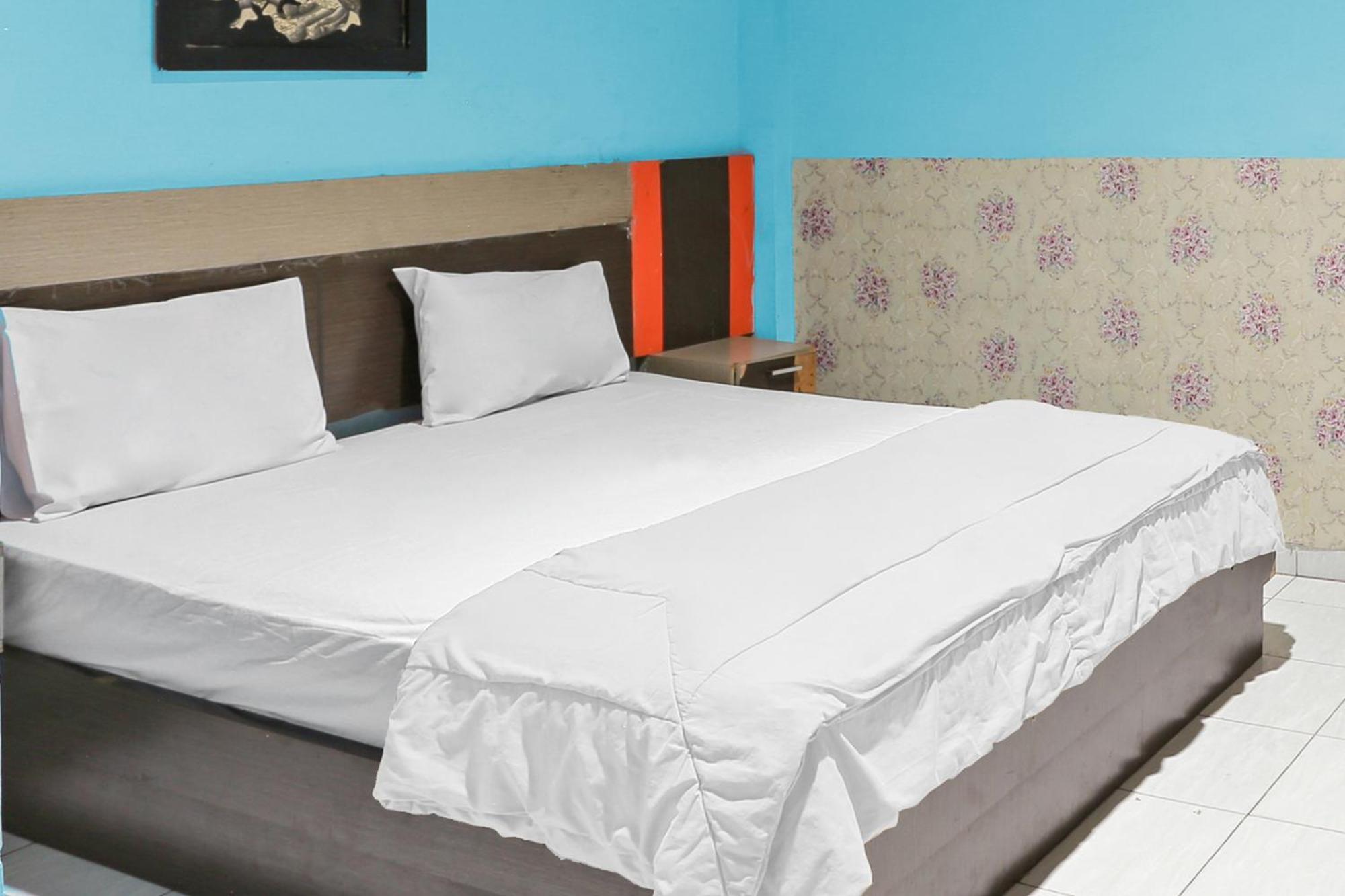 Oyo 93046 Hotel Fortuna Parepare Dış mekan fotoğraf