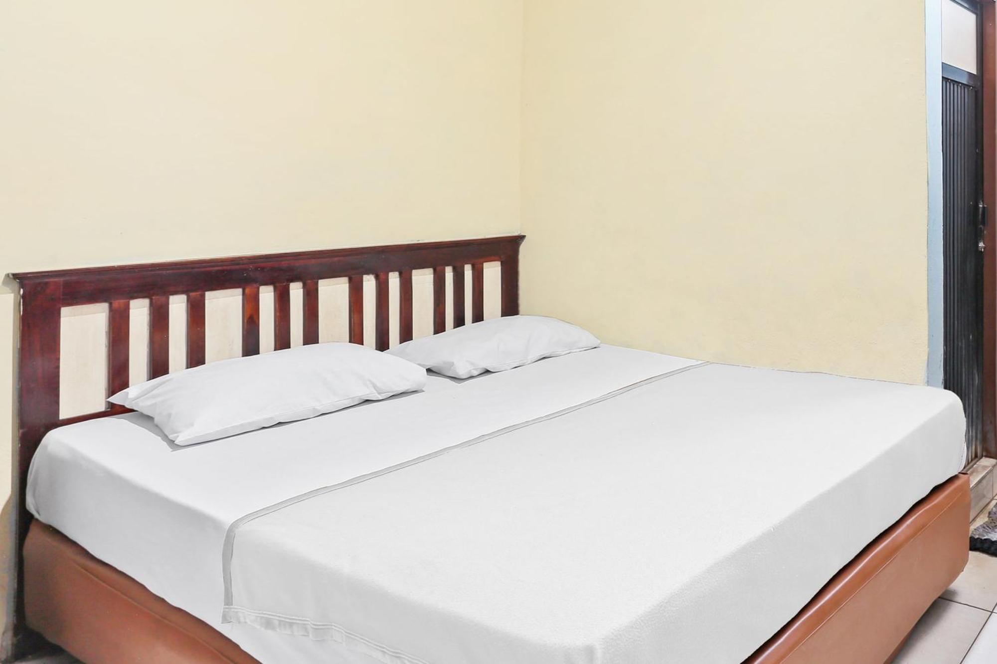 Oyo 93046 Hotel Fortuna Parepare Dış mekan fotoğraf