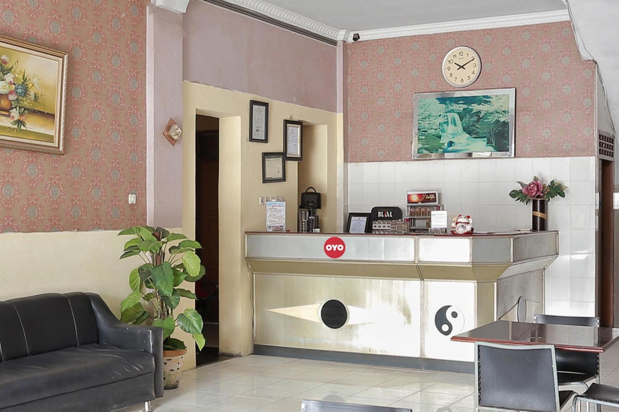 Oyo 93046 Hotel Fortuna Parepare Dış mekan fotoğraf